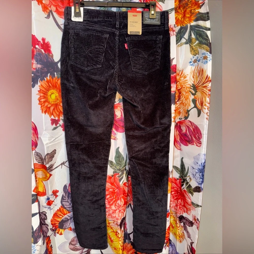 Levi's Women’s Black Corduroy 711 Skinny Irregular Pants NWT